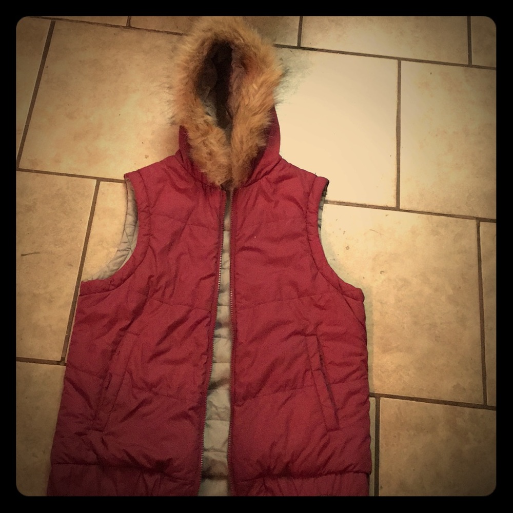 A short-sleeved vest
